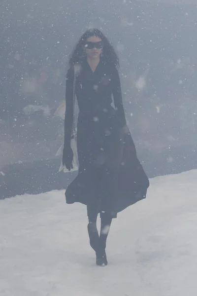 Look 15